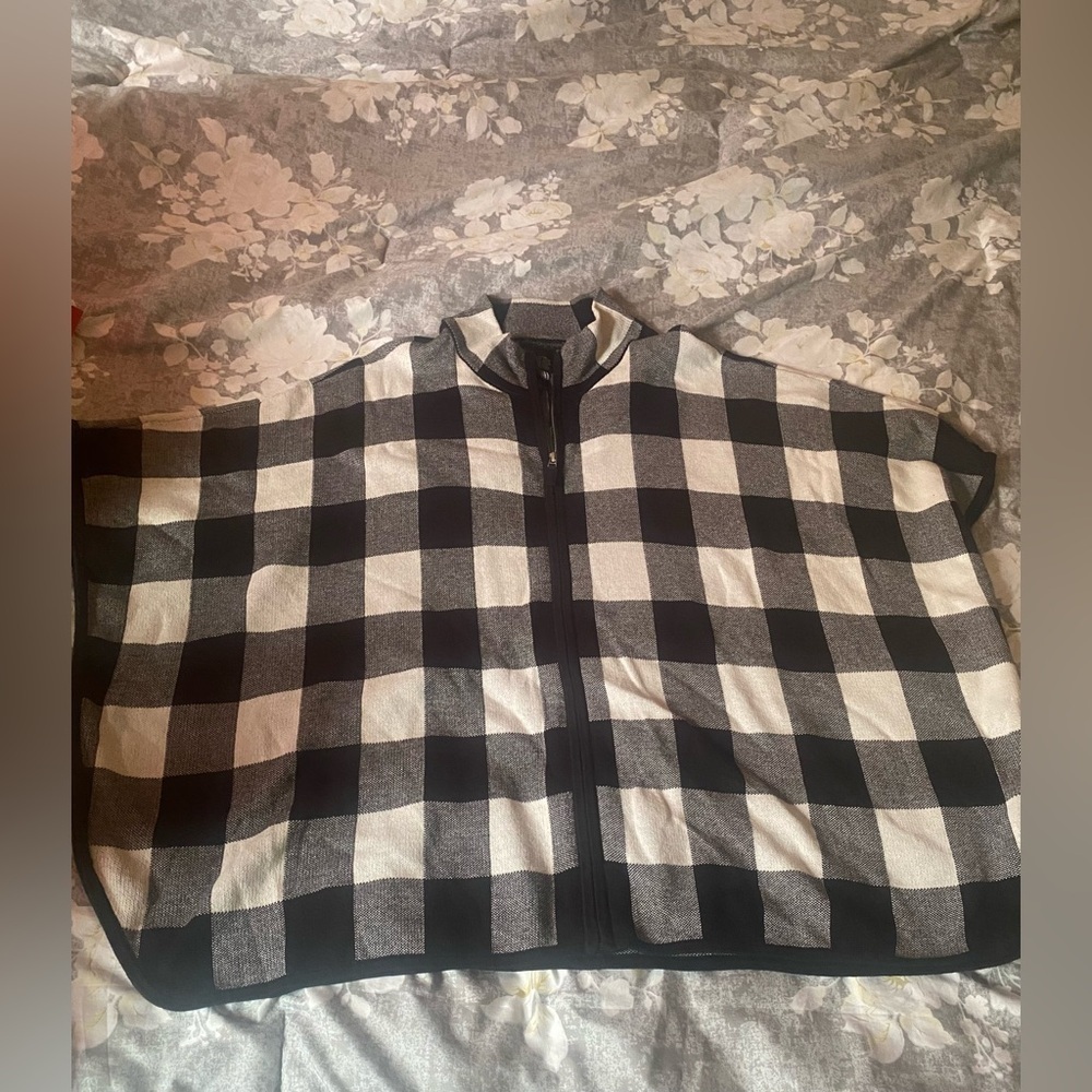 Preswick&Moore black and white Poncho